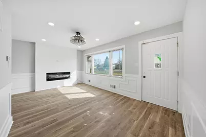 8516 Austin Avenue, Burbank, IL 60459 - Photo 2