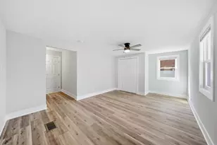 8516 Austin Ave, Burbank, IL 60459 - Photo 16