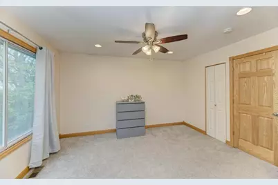 5522 Barclay Court, Clarendon Hills, IL 60514 - Photo 18