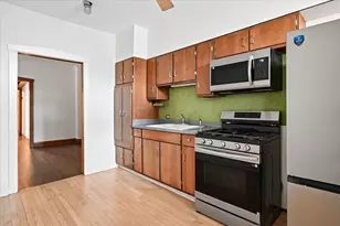 1631 W Fargo Ave, Chicago, IL 60626 - Photo 8