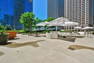 225 N Columbus Dr, Chicago, IL 60601 - Photo 20