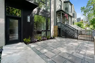 3329 N Whipple St, Chicago, IL 60618 - Photo 2