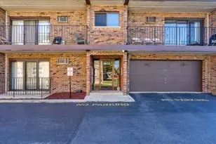 9812 S Nottingham Ave, Chicago Ridge, IL 60415 - Photo 1