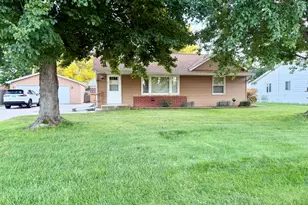 1101 4-H Rd, Ottawa, IL 61350 - Photo 2