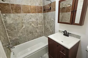 2250 N Lincoln Ave, Chicago, IL 60614 - Photo 4