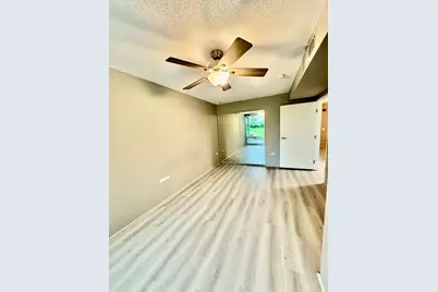 9655 Woods Drive #407, Skokie, IL 60077 - Photo 16
