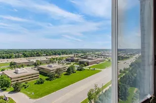 40 N Tower Rd, Oak Brook, IL 60523 - Photo 10