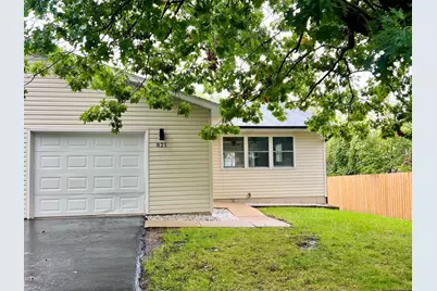 821 Belle Plaine Avenue, Gurnee, IL 60031 - Photo 1