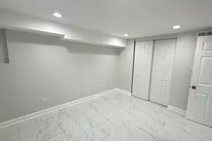 5632 N St Louis Ave, Chicago, IL 60659 - Photo 10