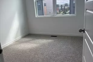 2226 Lake Shore Dr, Schaumburg, IL 60173 - Photo 10