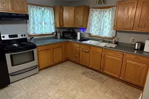114 W 3rd St, Mineral, IL 61344 - Photo 6