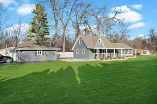 6N221 Virginia Rd, Roselle, IL 60172 - Photo 2