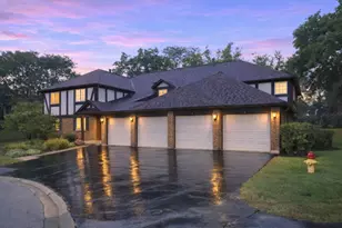 20 Sauk Trail, Indian Head Park, IL 60525 - Photo 1