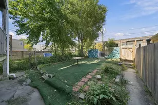3318 W Flournoy St, Chicago, IL 60624 - Photo 16