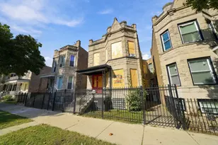 3318 W Flournoy St, Chicago, IL 60624 - Photo 2