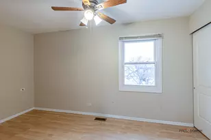 317 Grissom Ct, Hoffman Estates, IL 60169 - Photo 18