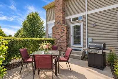 1121 Loganbury Court, Elgin, IL 60120 - Photo 4