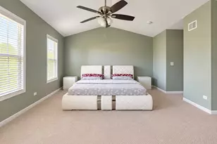 1121 Loganbury Ct, Elgin, IL 60120 - Photo 6