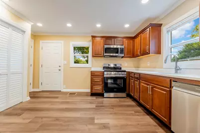 1135 E Galena Boulevard, Aurora, IL 60505 - Photo 8