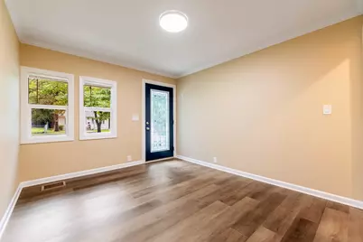 1135 E Galena Boulevard, Aurora, IL 60505 - Photo 2