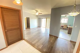 13933 Laramie Ave, Crestwood, IL 60418 - Photo 2