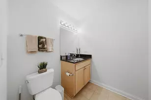 2035 S Indiana Ave, Chicago, IL 60616 - Photo 16