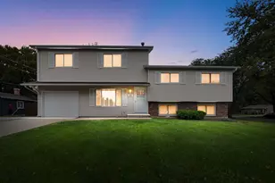 238 E Briarcliff Rd, Bolingbrook, IL 60440 - Photo 1