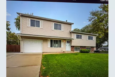 238 E Briarcliff Road, Bolingbrook, IL 60440 - Photo 2
