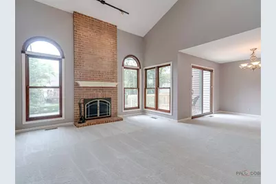 230 Parktrail Court, Schaumburg, IL 60173 - Photo 6