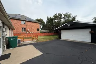6449 W 84th St, Burbank, IL 60459 - Photo 18