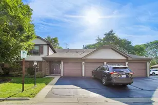 265 Wilmette Ct, Schaumburg, IL 60193 - Photo 1