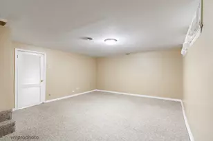 606 S Milwaukee Ave, Libertyville, IL 60048 - Photo 8
