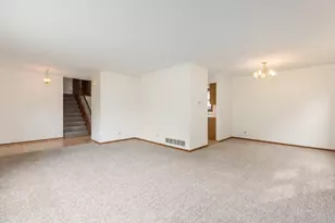 1941 S Valley Rd, Lombard, IL 60148 - Photo 6
