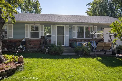 806 N Stowell Avenue, Streamwood, IL 60107 - Photo 2