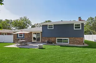 7701 Florence Ave, Darien, IL 60561 - Photo 30
