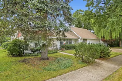 834 S Wolf Road, Des Plaines, IL 60016 - Photo 2