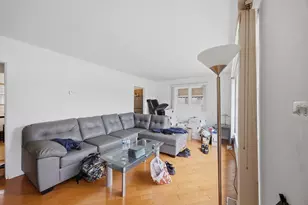 17223 Burnham Ave, Lansing, IL 60438 - Photo 6