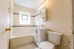 6439 W 81st Pl, Burbank, IL 60459 - Photo 10