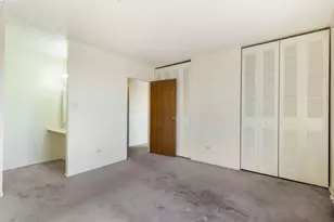 9098 W Terrace Dr, Niles, IL 60714 - Photo 4