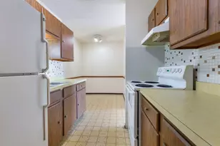 9098 W Terrace Dr, Niles, IL 60714 - Photo 10
