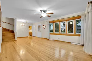 7348 Davis St, Morton Grove, IL 60053 - Photo 10