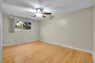 7348 Davis St, Morton Grove, IL 60053 - Photo 22