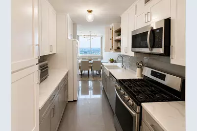 20 N Tower Road #10M, Oak Brook, IL 60523 - Photo 4