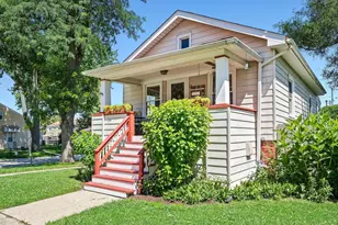 8944 Southview Ave, Brookfield, IL 60513 - Photo 1