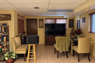 9146 S Woodlawn Ave, Chicago, IL 60619 - Photo 4