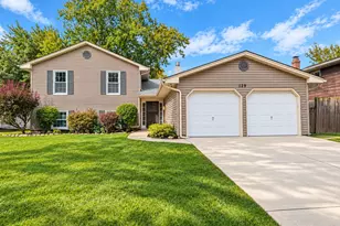 129 Newport Dr, Bolingbrook, IL 60440 - Photo 1