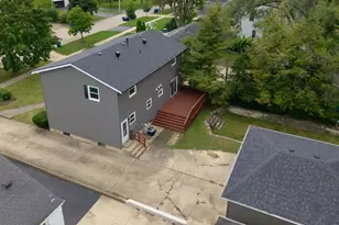 829 E Evergreen St, Wheaton, IL 60187 - Photo 6
