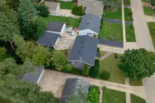 829 E Evergreen St, Wheaton, IL 60187 - Photo 12