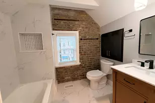 2227 W 21st St, Chicago, IL 60608 - Photo 10