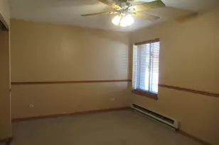 15700 Terrace Dr, Oak Forest, IL 60452 - Photo 8